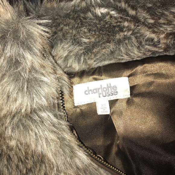 FUR VEST - Picture 2 of 3